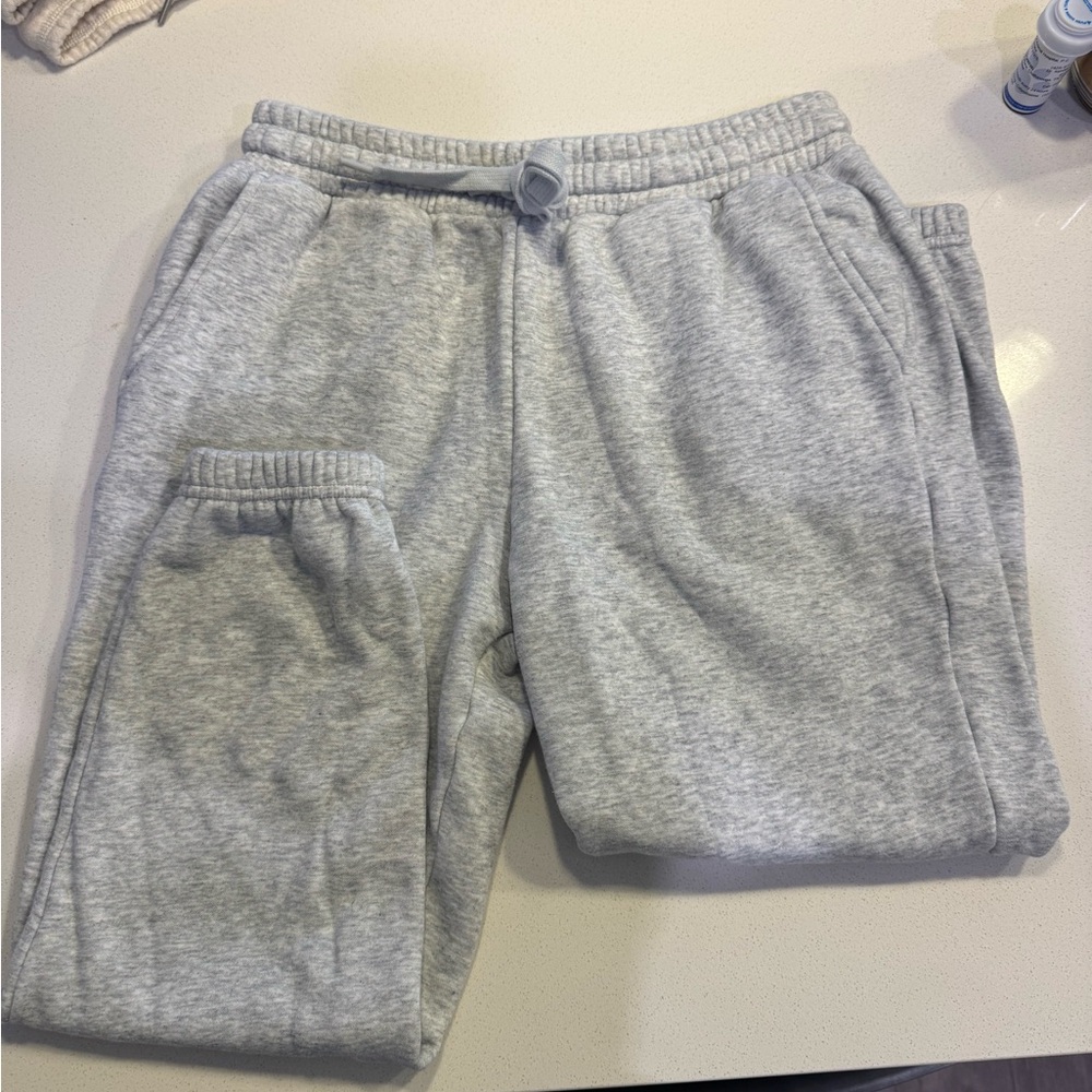 Women’s Fabletics gray Sweatpants